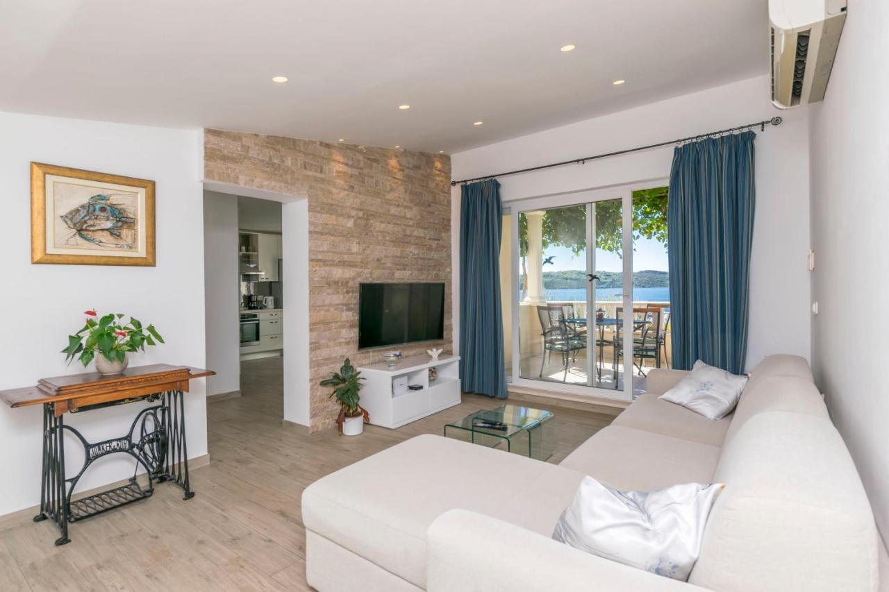 Apartments Maja Trogir Eksteriør billede