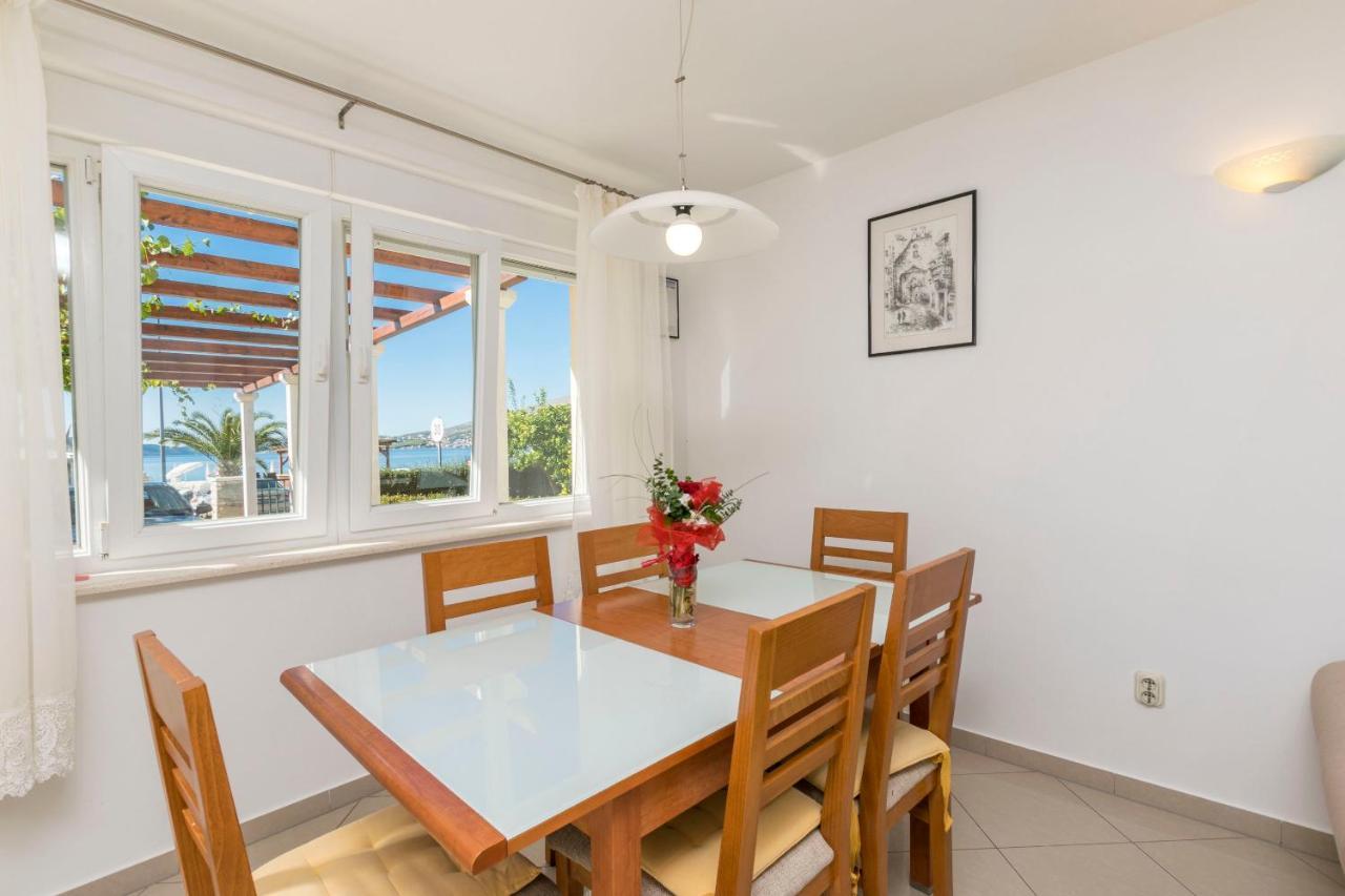 Apartments Maja Trogir Eksteriør billede